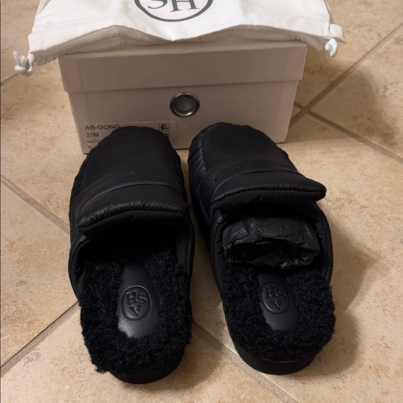 Ash Cozy Black Slip-Ons - Picture 3 of 5